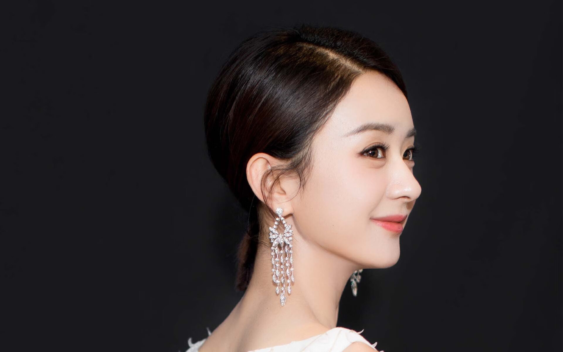 广东队保持连胜状态全队士气高涨，广东队官方致敬对手